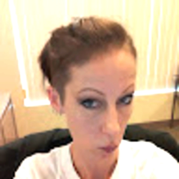 Meet your Posher, Amy - Picture 3 of 4